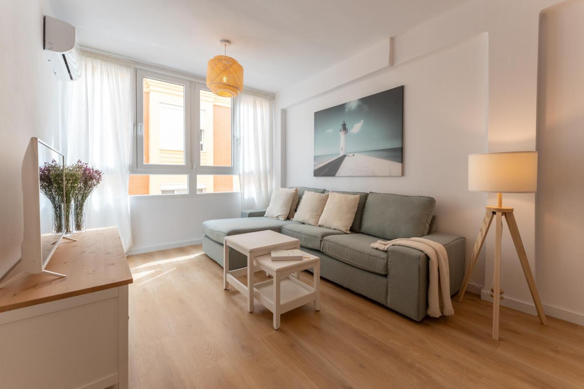 Апартаменты Malaga Lux Oasis - Modern 3Br, Fast Wifi, Smarttv Экстерьер фото