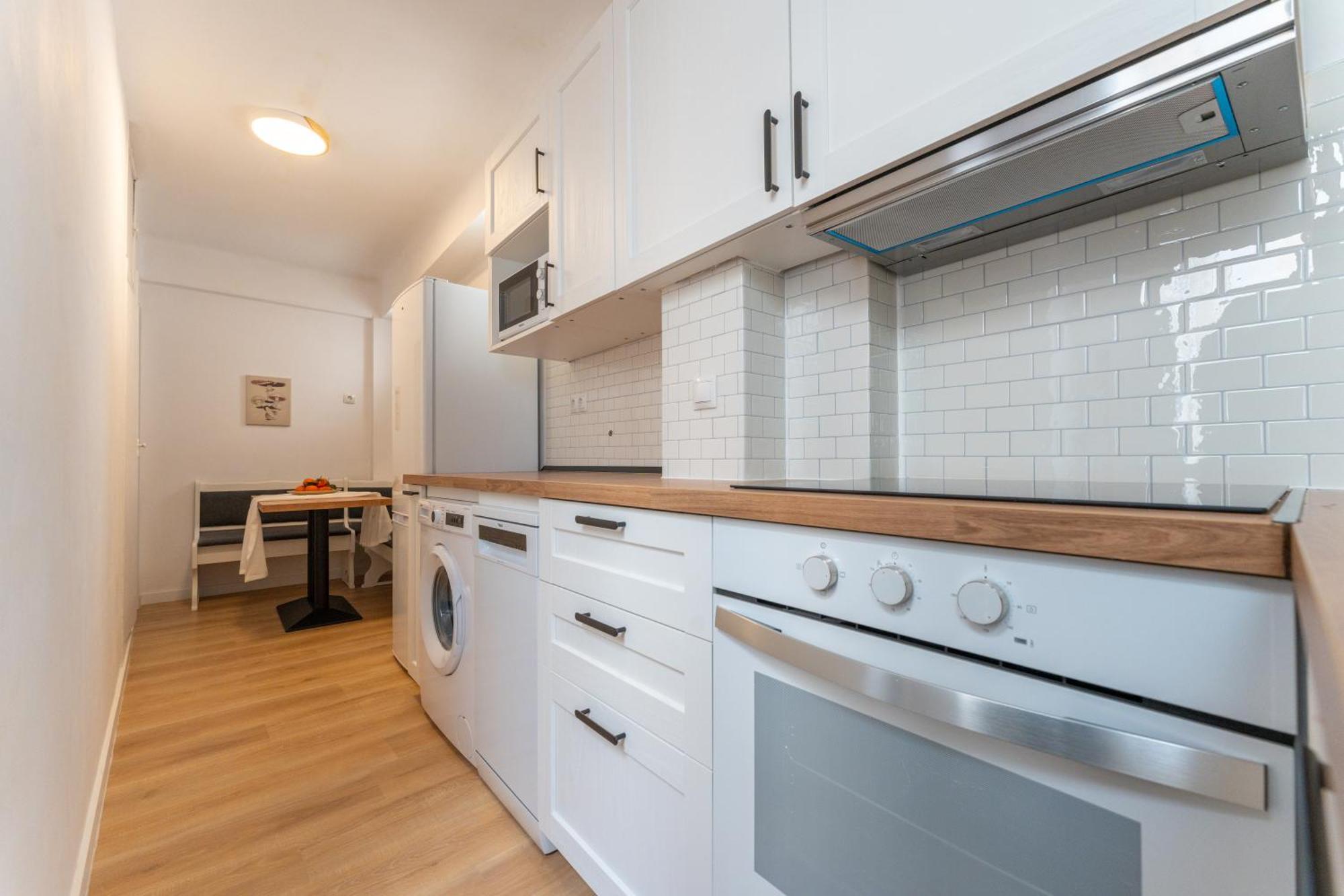 Апартаменты Malaga Lux Oasis - Modern 3Br, Fast Wifi, Smarttv Экстерьер фото